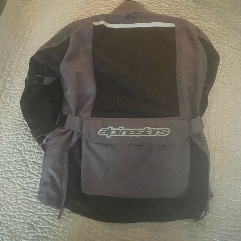 Alpinestars Men's grey and Black Performance motorcycle Jacket - Picture 6 of 8